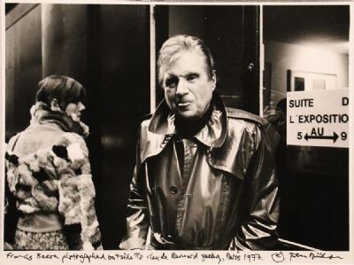 FRANCIS BACON PHOTOGRAPHED OUTSIDE THE CLAUDE BERNARD GALLERY by John Minihan sold for €200 at deVeres Auctions