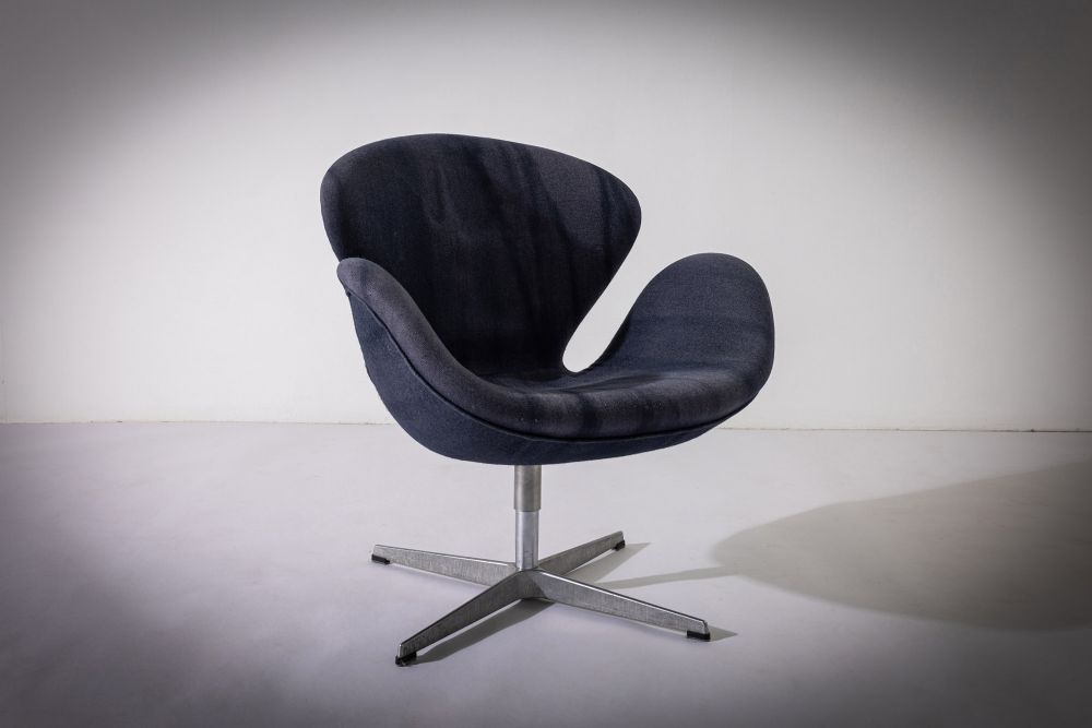 143b by A SWAN CHAIR  at deVeres Auctions