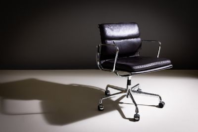 142 by Charles & Ray Eames sold for €1,100 at deVeres Auctions