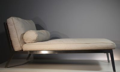 A FLEXIFORM 'HAPPY' DAYBED, LINEN, by Antonio Citterio  at deVeres Auctions