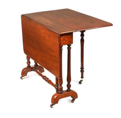 Victorian walnut Sutherland table with turned legs at deVeres Auctions