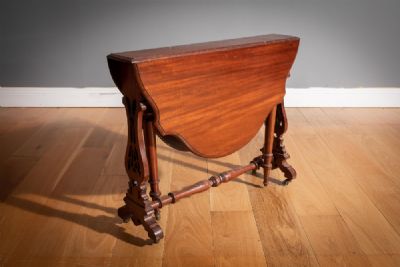 A MAHOGANY VICTORIAN SUTHERLAND TABLE at deVeres Auctions