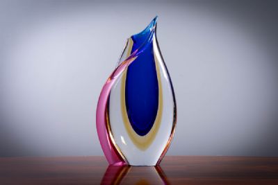 A SOMERSO GLASS STUDIO VASE, by SILVANO SIGNORETTO sold for €850 at deVeres Auctions