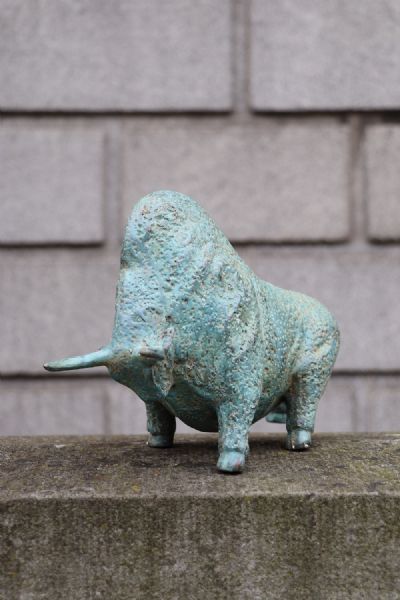 FIGHTING BULL by Irish School sold for €180 at deVeres Auctions