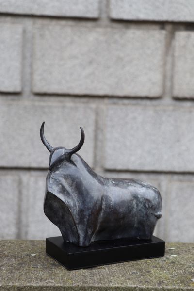 STANDING BULL by Irish School sold for €200 at deVeres Auctions