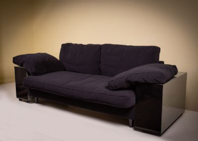 A LOTA SOFA by EILEEN GRAY sold for €3,200 at deVeres Auctions